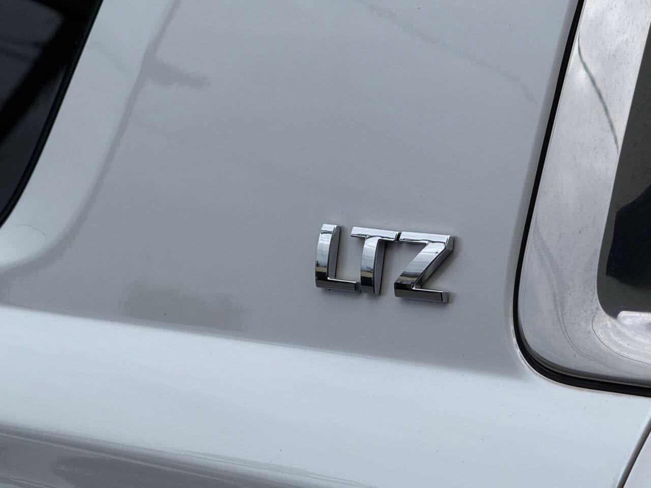 Used 2016 Chevrolet Suburban LTZ AWD/4WD image 25