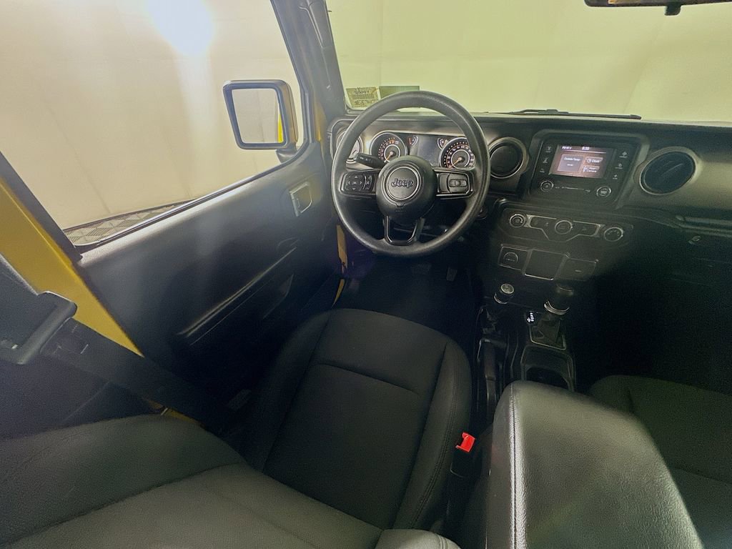 Used 2020 Jeep Wrangler Sport AWD/4WD image 9