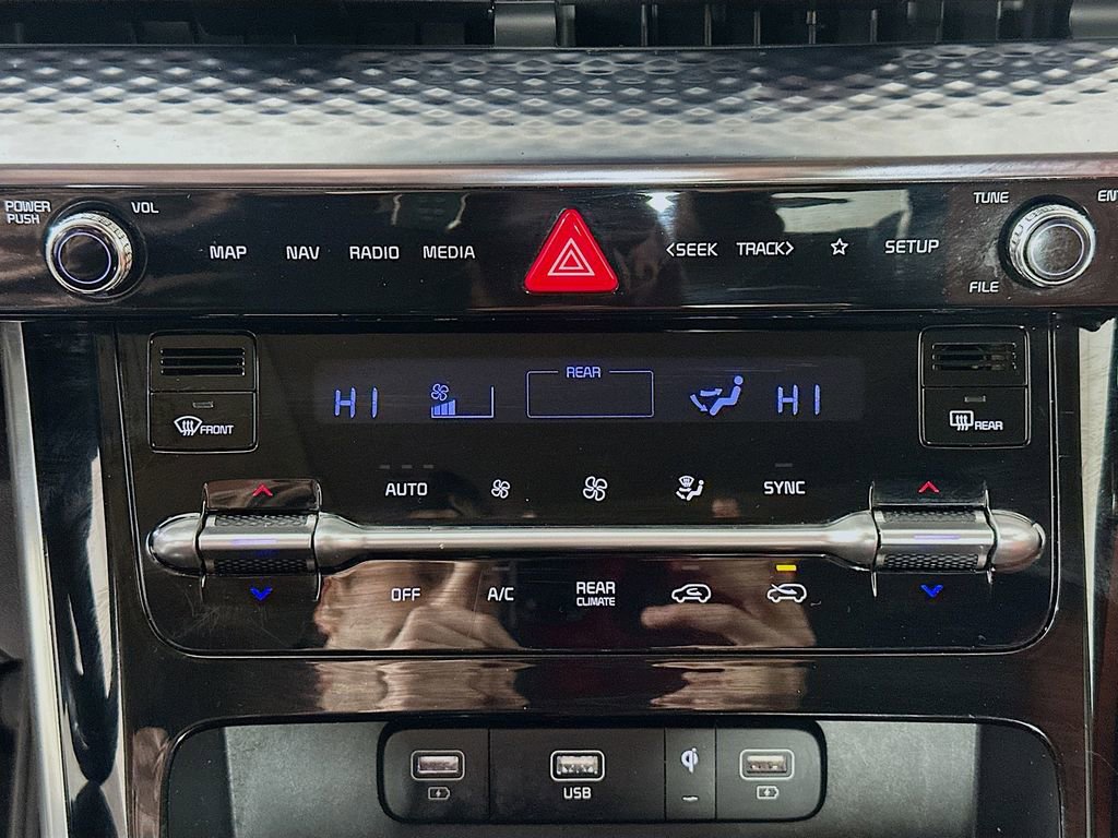 Used 2023 Kia Carnival SX Prestige image 16