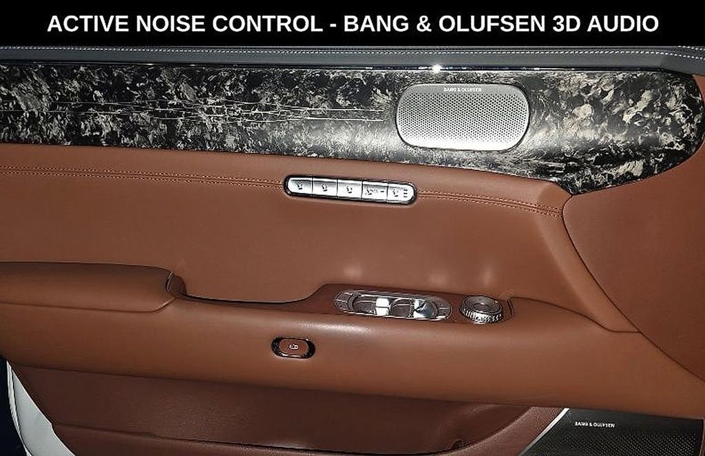 Used 2025 Genesis G90 3.5T image 5