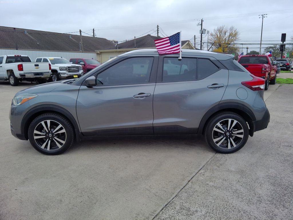 Used 2019 Nissan Kicks SV FWD image 4