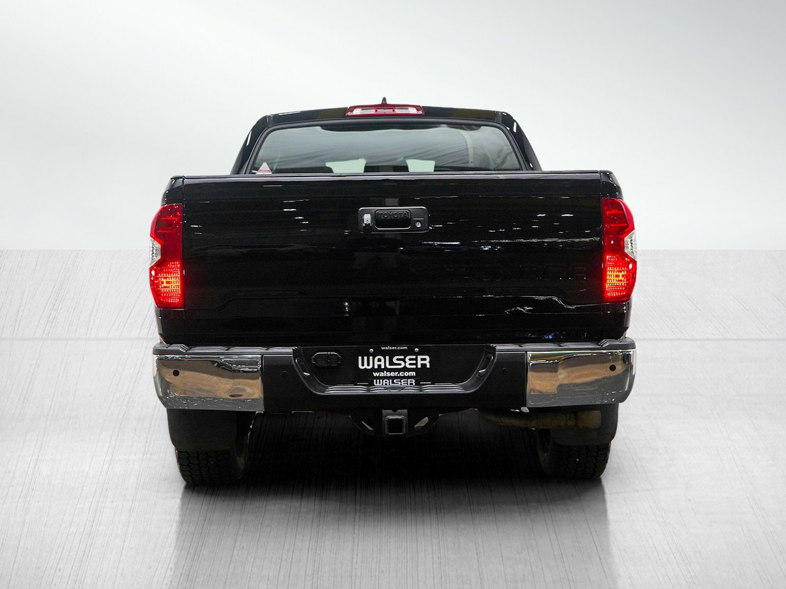Used 2021 Toyota Tundra SR5 AWD/4WD image 4
