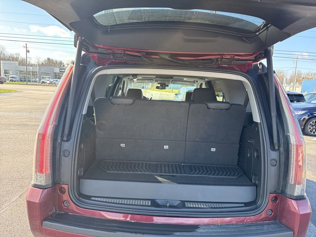 Used 2020 Cadillac Escalade Luxury w/ Escalade Sport Edition image 22