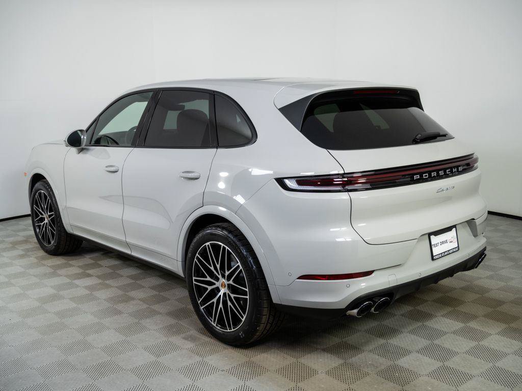 New 2026 Porsche Cayenne AWD/4WD image 3