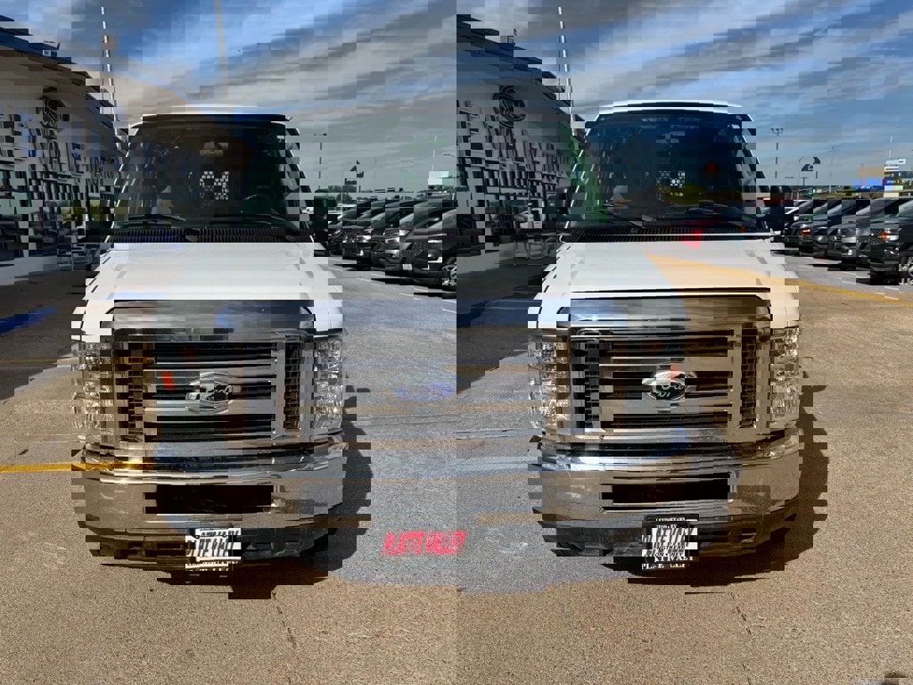 Used 2014 Ford E-250 and Econoline 250 w/ Power Group image 10