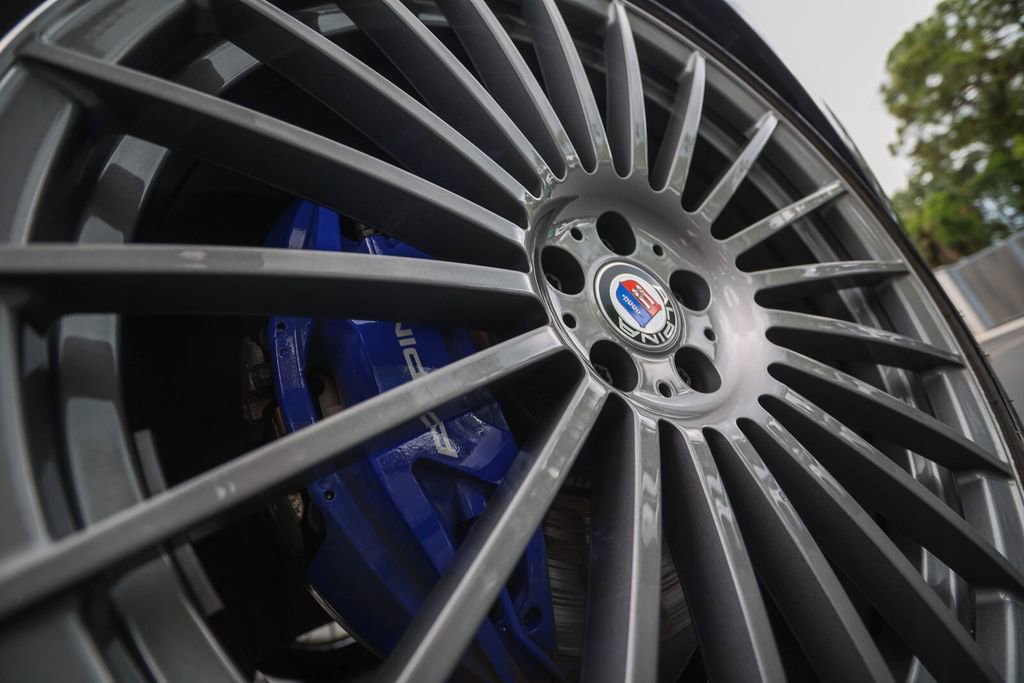 Used 2021 BMW ALPINA XB7 AWD/4WD image 17