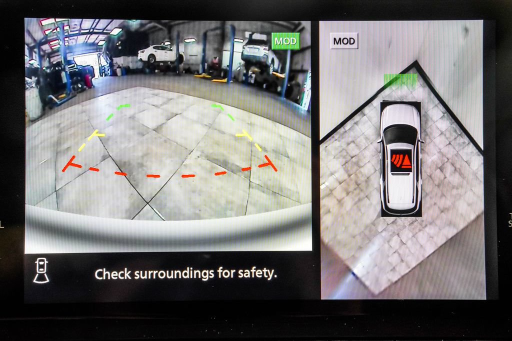Used 2023 Nissan Pathfinder SL AWD/4WD image 34
