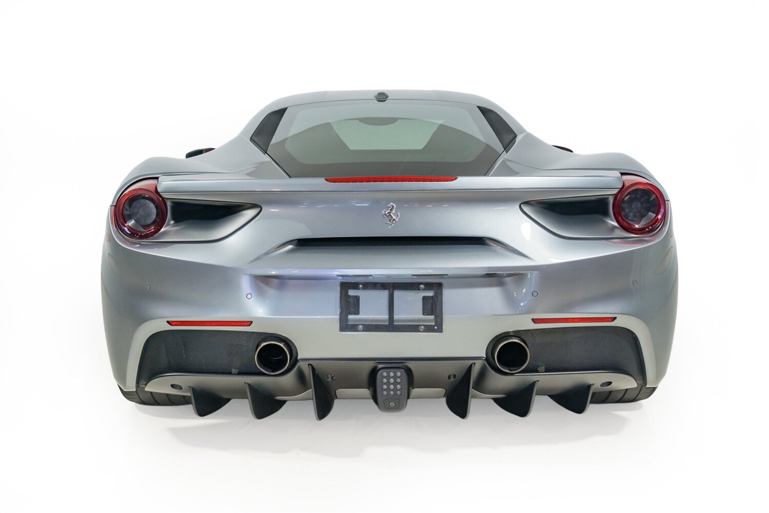 Used 2017 Ferrari 488 GTB RWD image 8