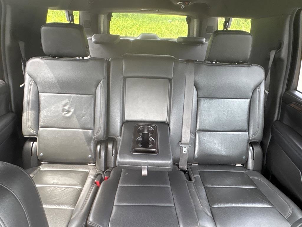 Used 2021 Chevrolet Suburban LT AWD/4WD image 32