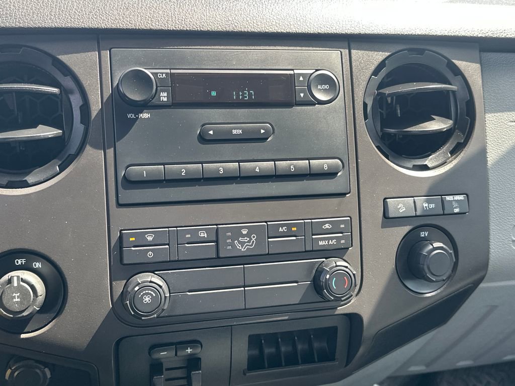 Used 2016 Ford F250 XL w/ Power Equipment Group AWD/4WD image 16