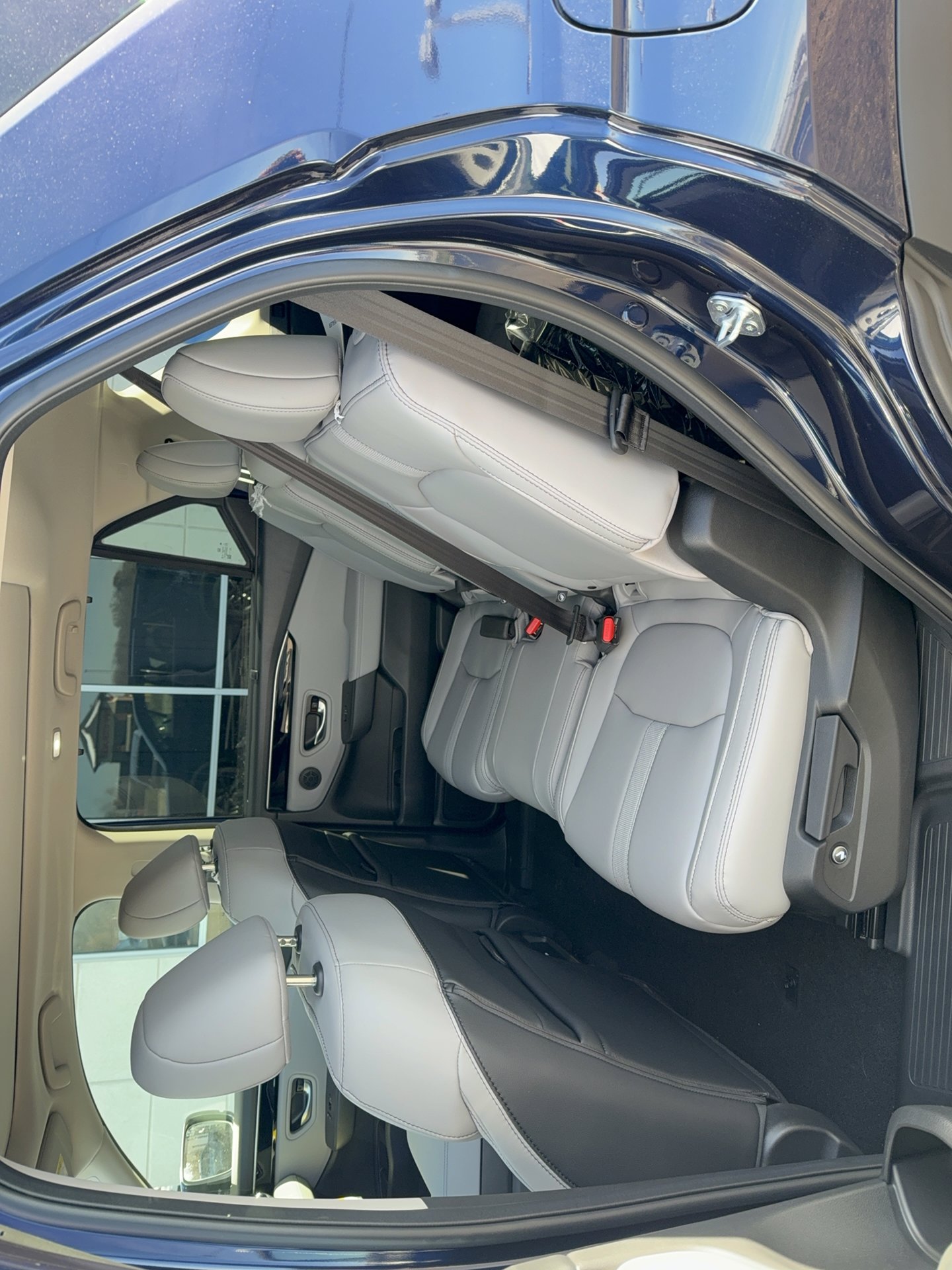 Used 2025 Honda Pilot Touring image 11