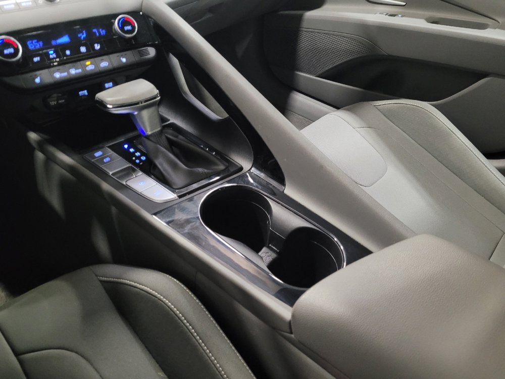 Used 2023 Hyundai Elantra SEL w/ Convenience Package FWD image 26