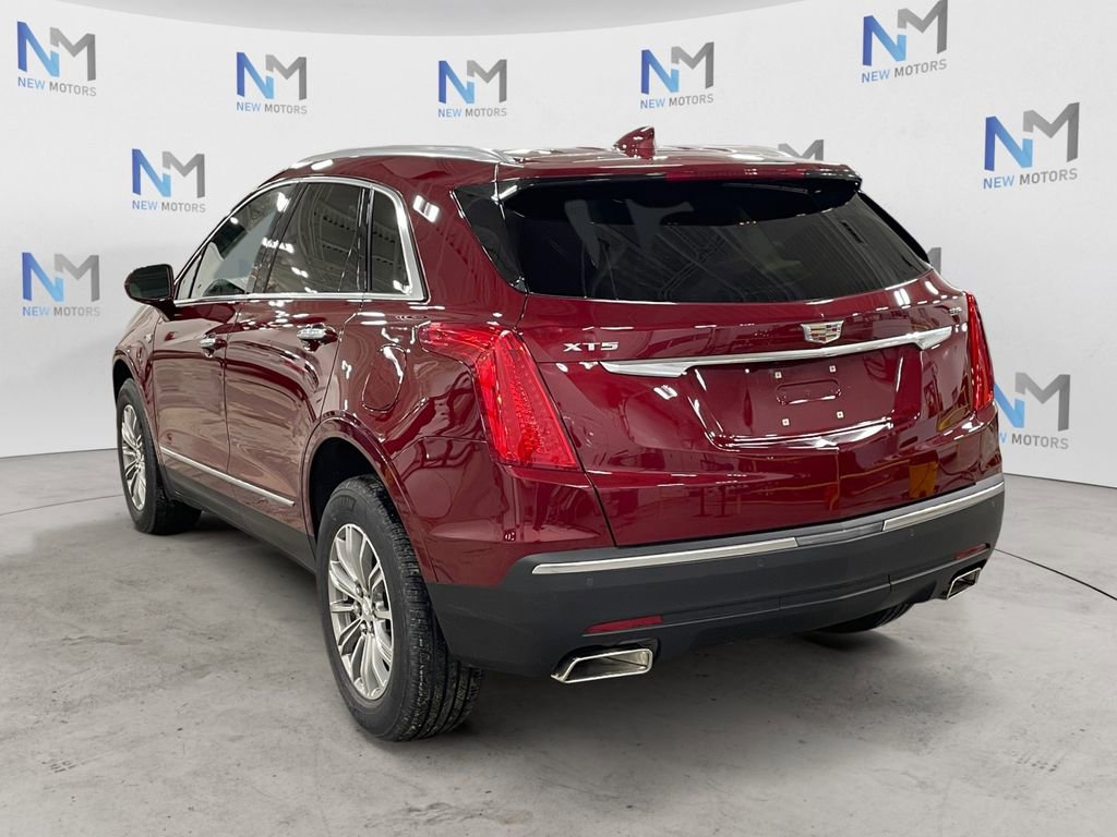 Used 2018 Cadillac XT5 Luxury w/ Driver Awareness Package image 3