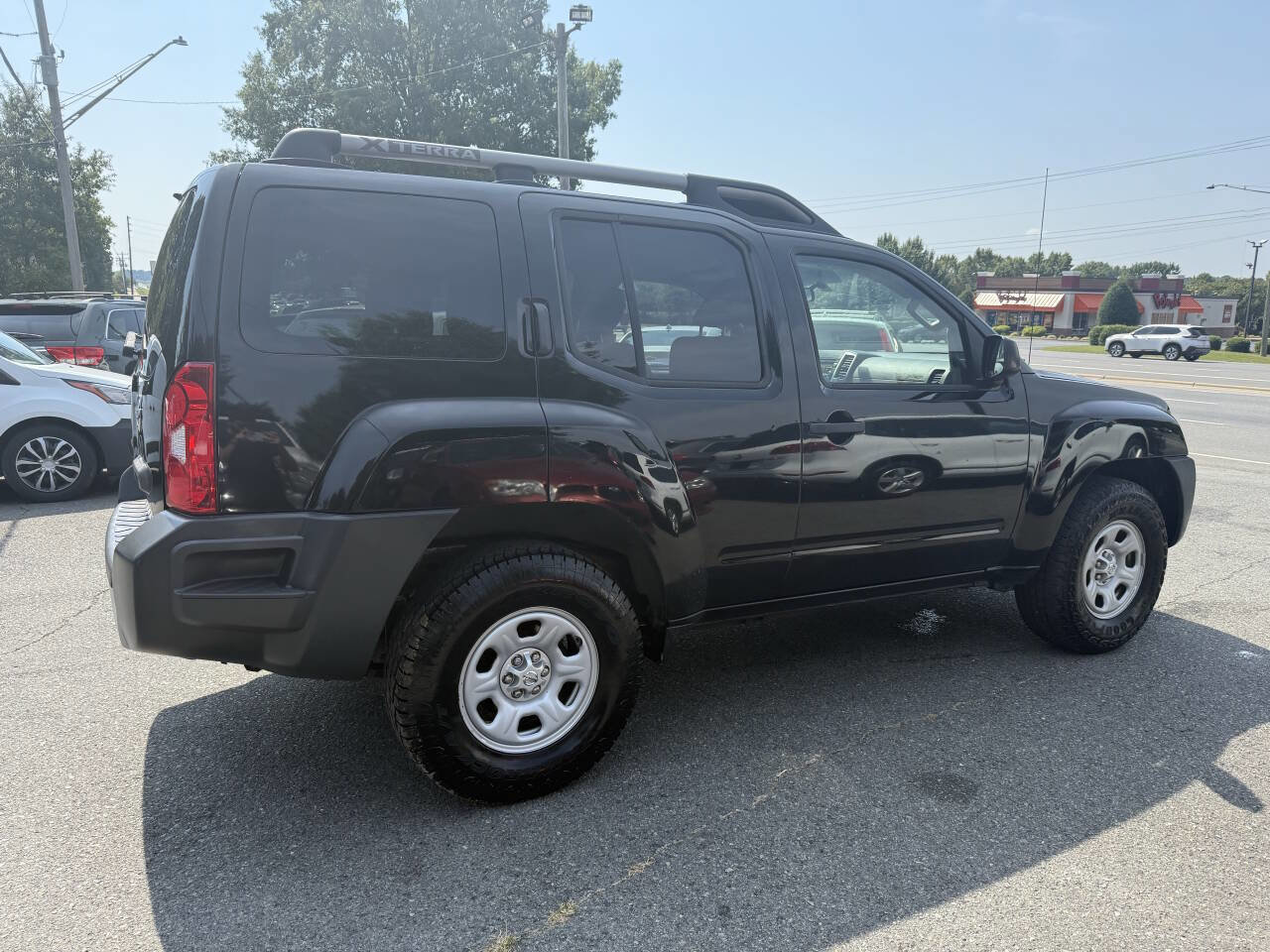 Used 2014 Nissan Xterra X image 5