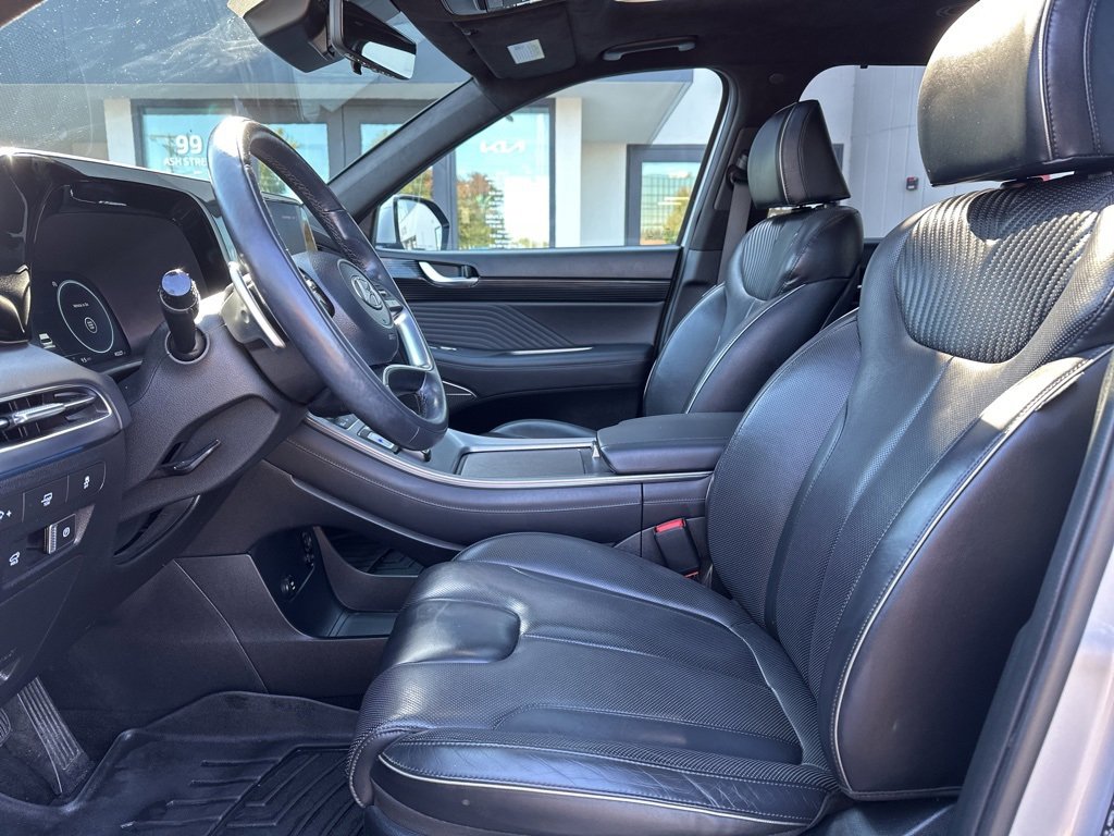 Used 2023 Hyundai Palisade Calligraphy image 32