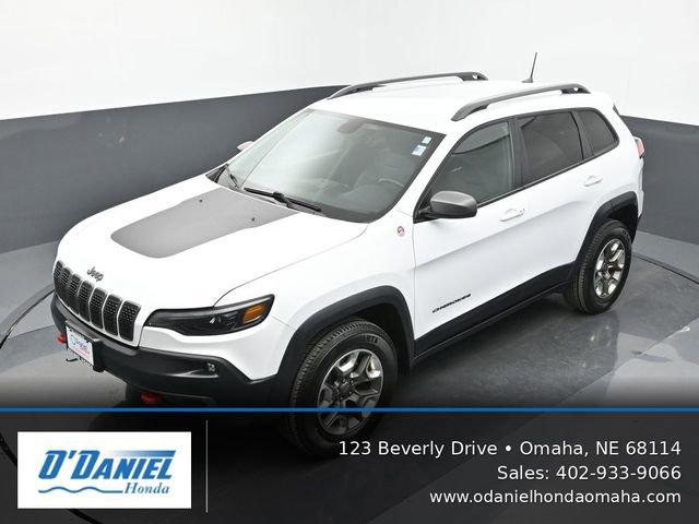 Used 2019 Jeep Cherokee Trailhawk w/ Cold Weather Group AWD/4WD image 16