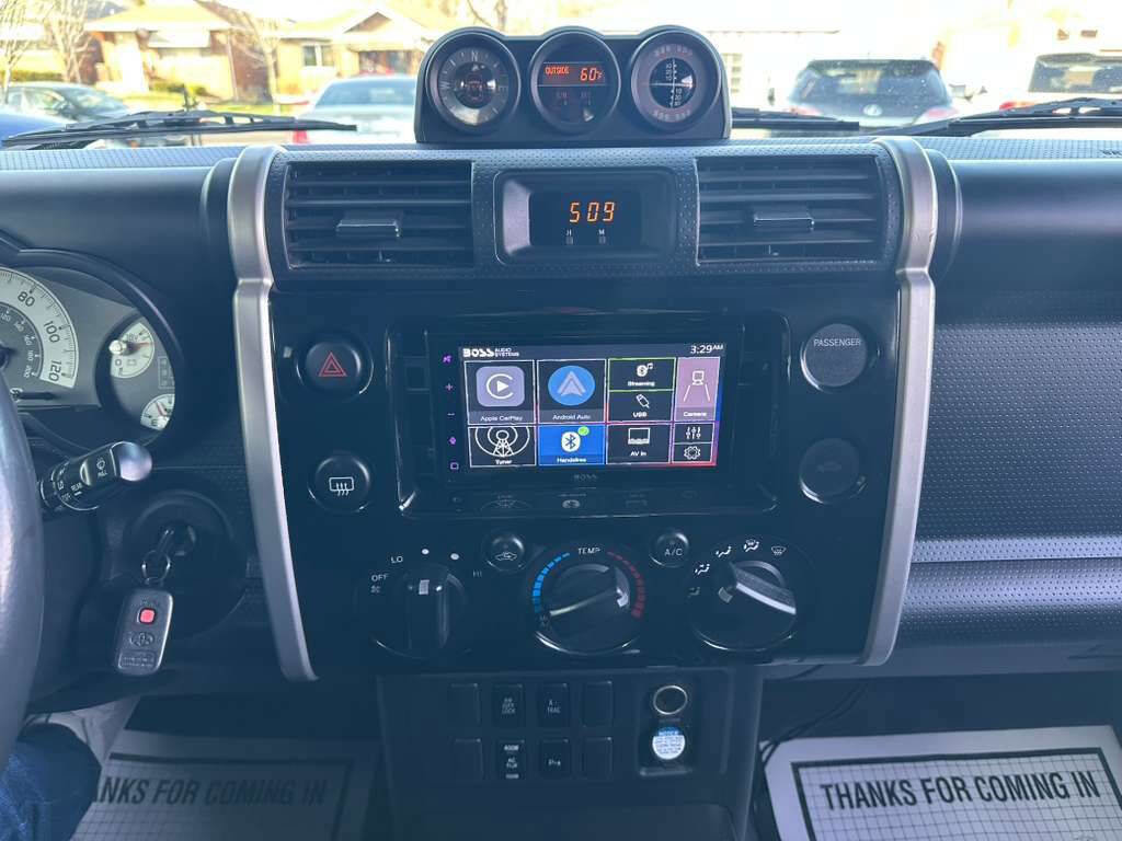 Used 2007 Toyota FJ Cruiser 4WD image 16