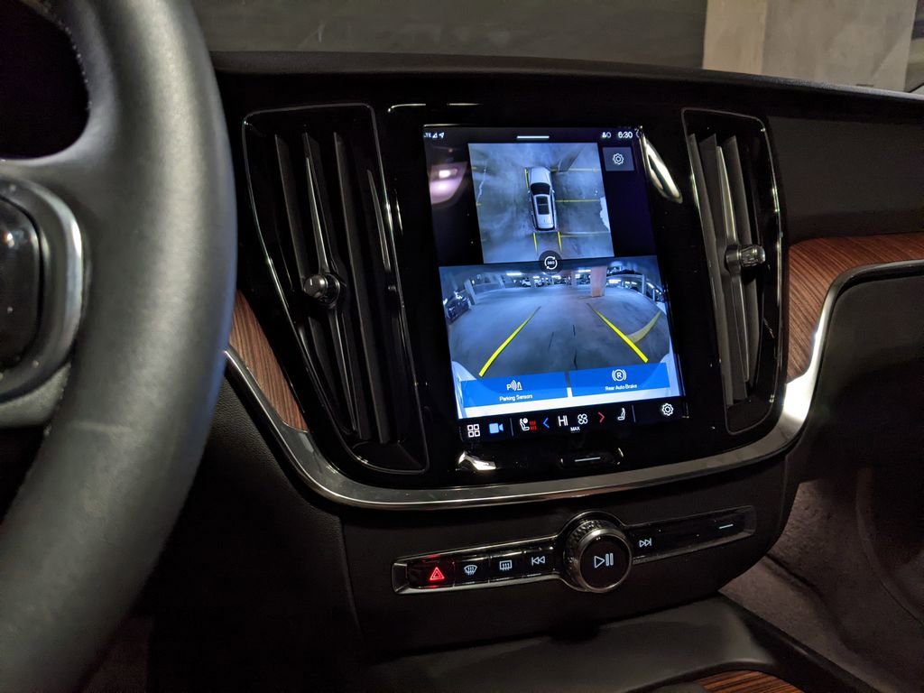 Certified 2024 Volvo V60 B5 Cross Country Plus image 17