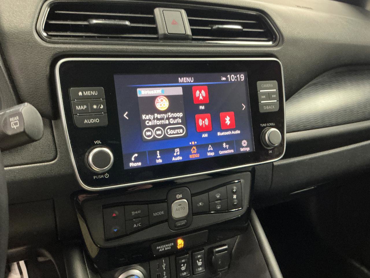 Used 2020 Nissan Leaf SV w/ SV Technology Package image 20