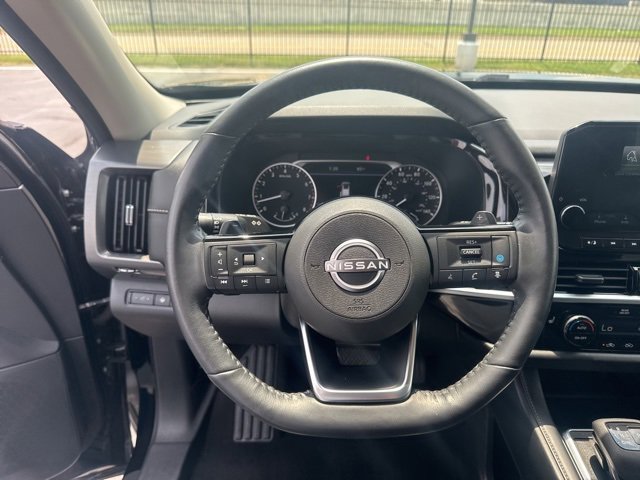 Used 2023 Nissan Pathfinder SL image 14