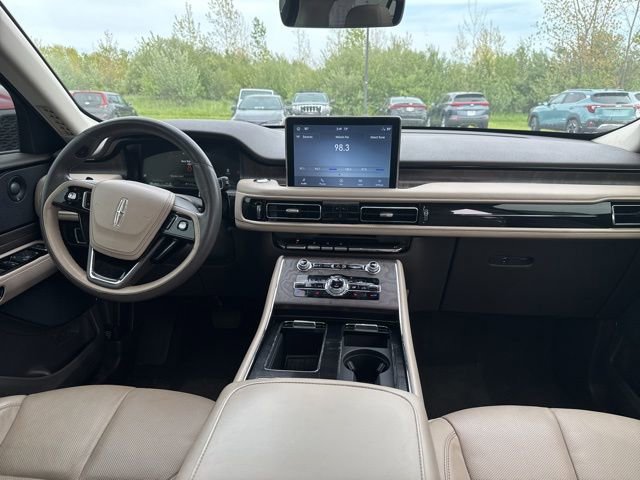 Used 2023 Lincoln Aviator Reserve w/ Class IV Trailer Tow Package AWD/4WD image 10