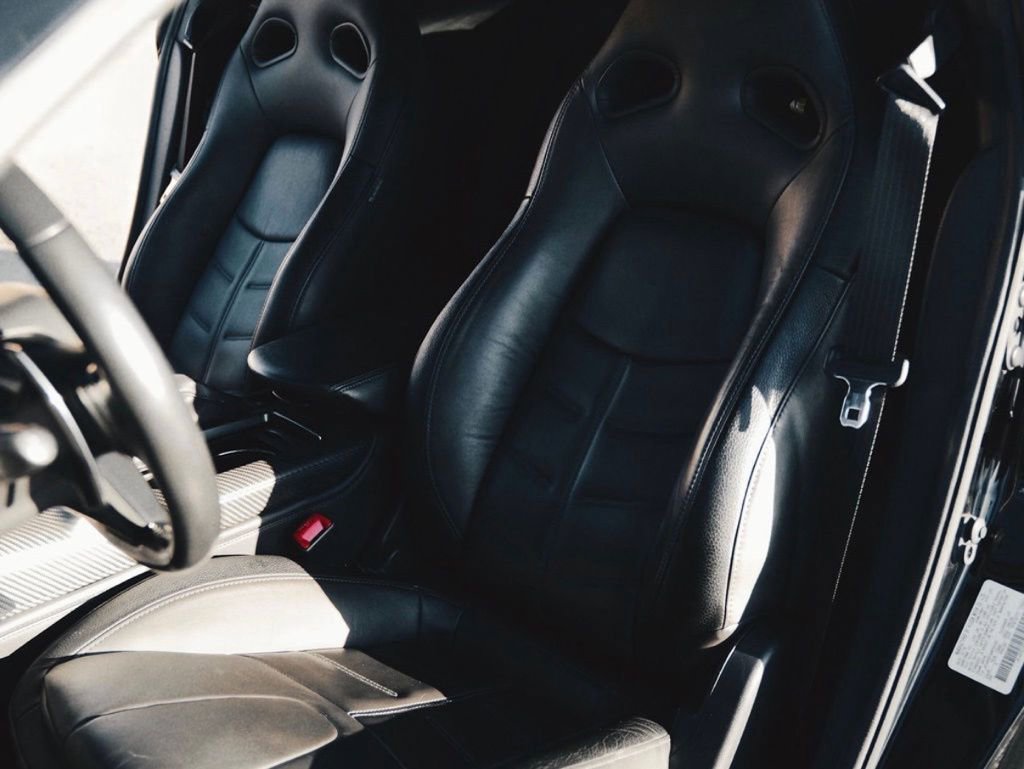 Used 2019 Nissan GT-R Premium w/ Premium Interior Package image 39