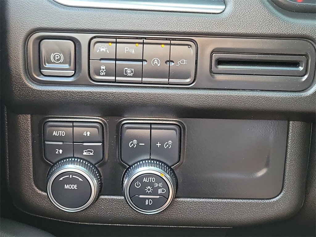 Certified 2022 GMC Yukon SLT w/ SLT Premium Package image 17