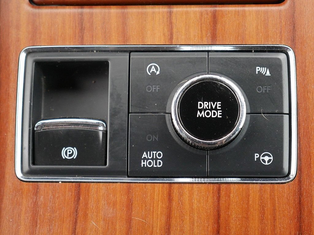 Used 2019 Lincoln Navigator Reserve AWD/4WD image 50