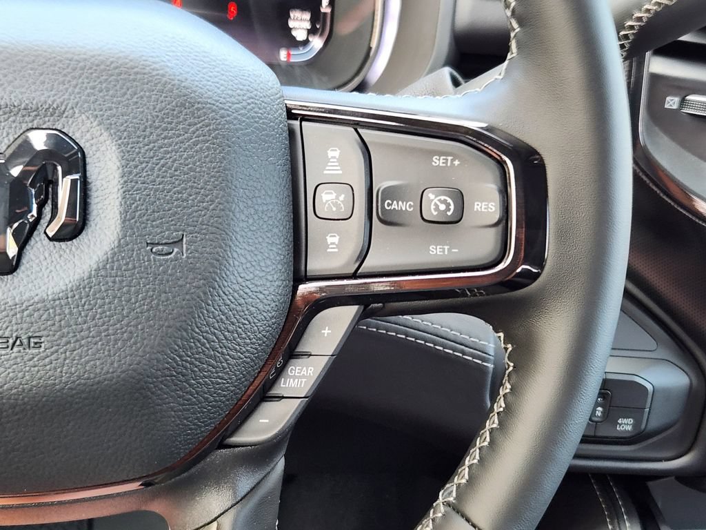 New 2026 RAM 2500 Limited AWD/4WD image 17
