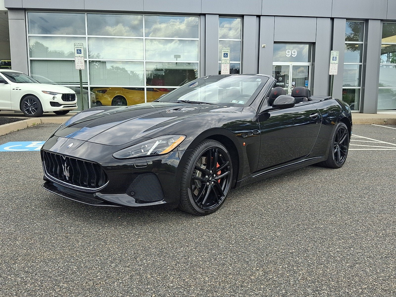 Used 2019 Maserati GranTurismo MC RWD image 1
