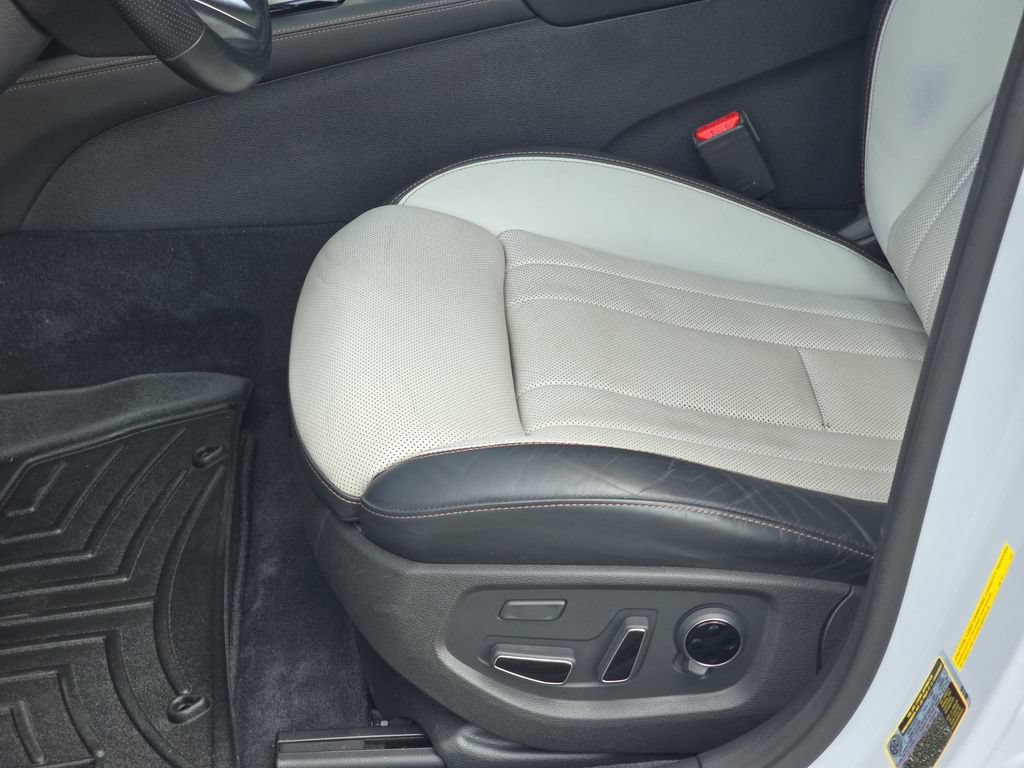 Used 2018 Genesis G80 3.3T Sport AWD/4WD image 32