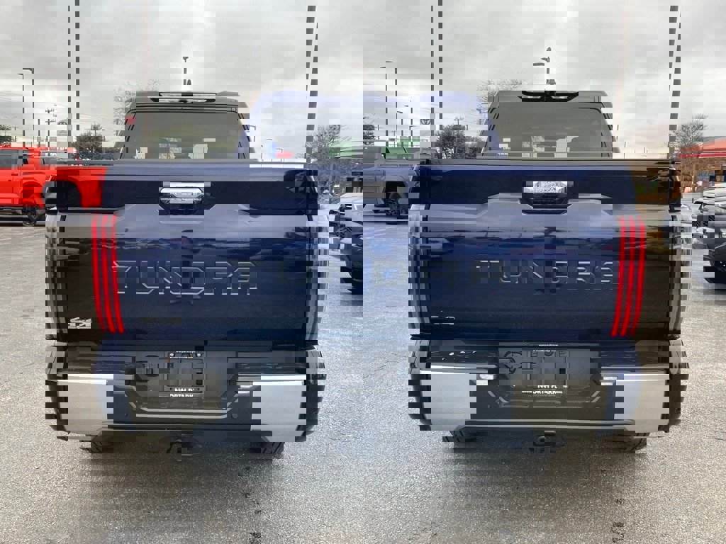 Used 2025 Toyota Tundra Limited image 6