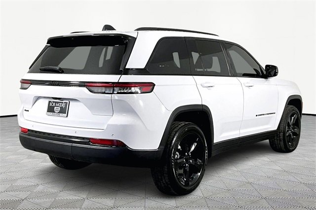 Used 2025 Jeep Grand Cherokee Altitude w/ Trailer Tow Package image 6