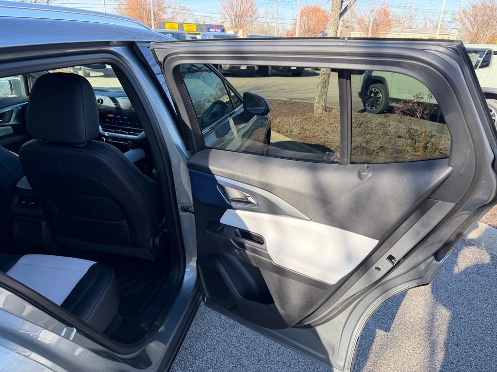 New 2026 Chevrolet Equinox EV LT FWD image 20