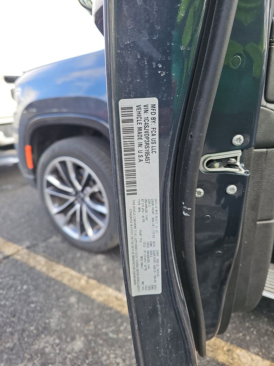 Used 2024 Jeep Wagoneer Series III w/ Premium Group I image 16