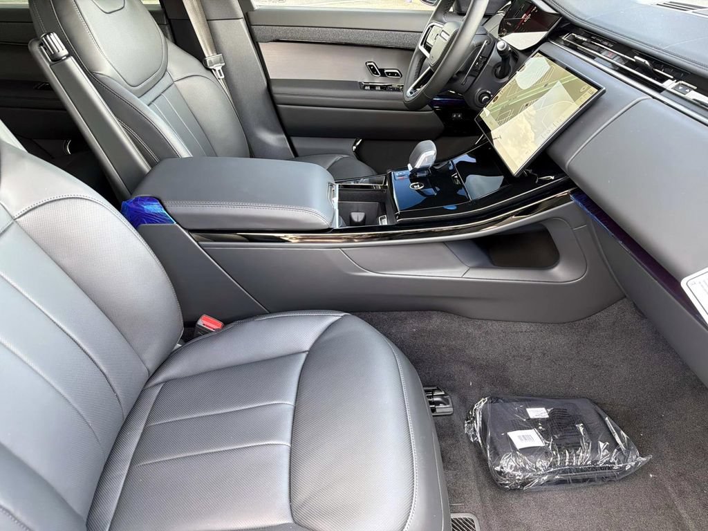 New 2026 Land Rover Range Rover Sport SE AWD/4WD image 10