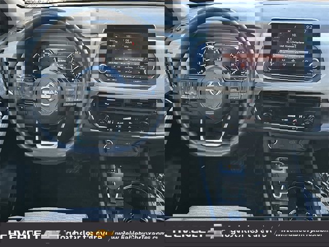 Used 2023 Nissan Rogue SV image 11