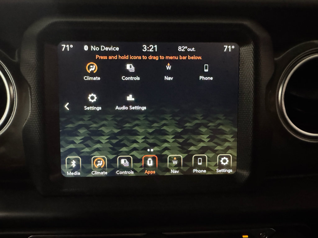 Used 2022 Jeep Wrangler Unlimited Sahara AWD/4WD image 28