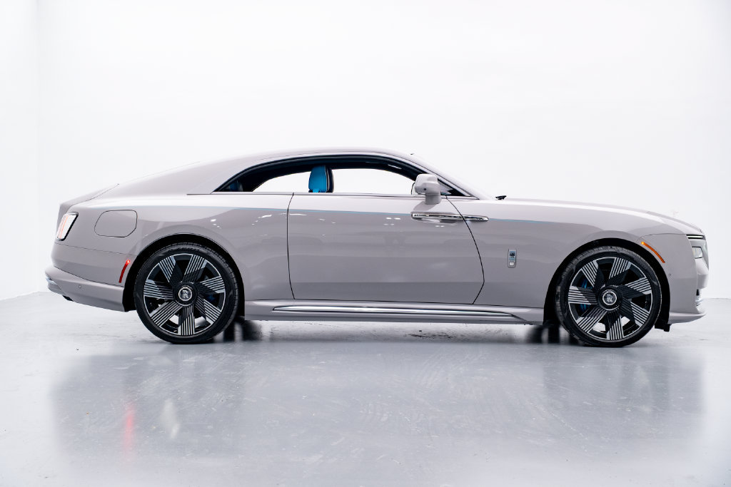 Used 2024 Rolls-Royce Spectre w/ Spectre Launch Package AWD/4WD image 26
