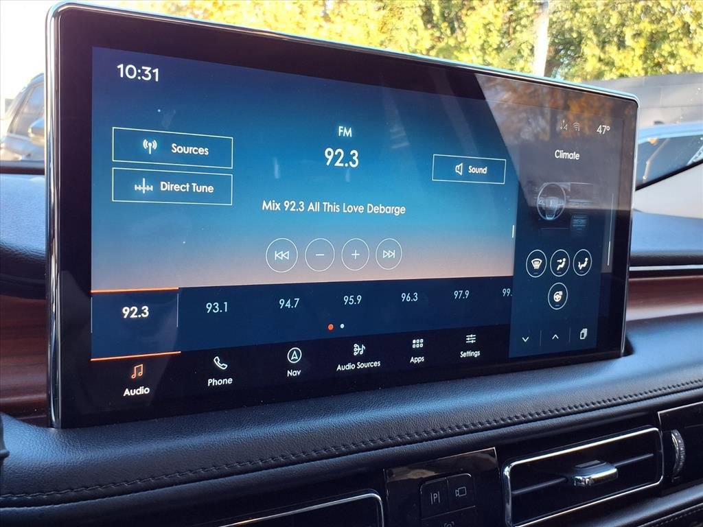 Used 2023 Lincoln Nautilus Reserve image 13