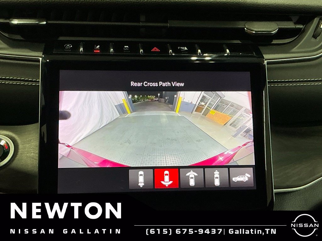 Used 2023 Jeep Grand Cherokee Limited w/ Luxury Tech Group II AWD/4WD image 12