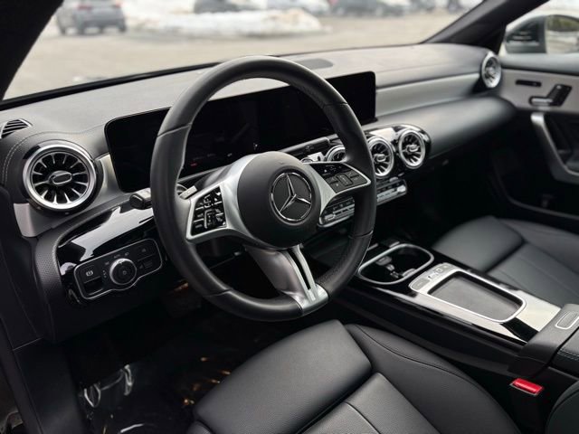 Used 2025 Mercedes-Benz CLA 250 4MATIC image 16