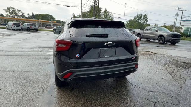 Used 2025 Chevrolet Trax RS FWD image 7