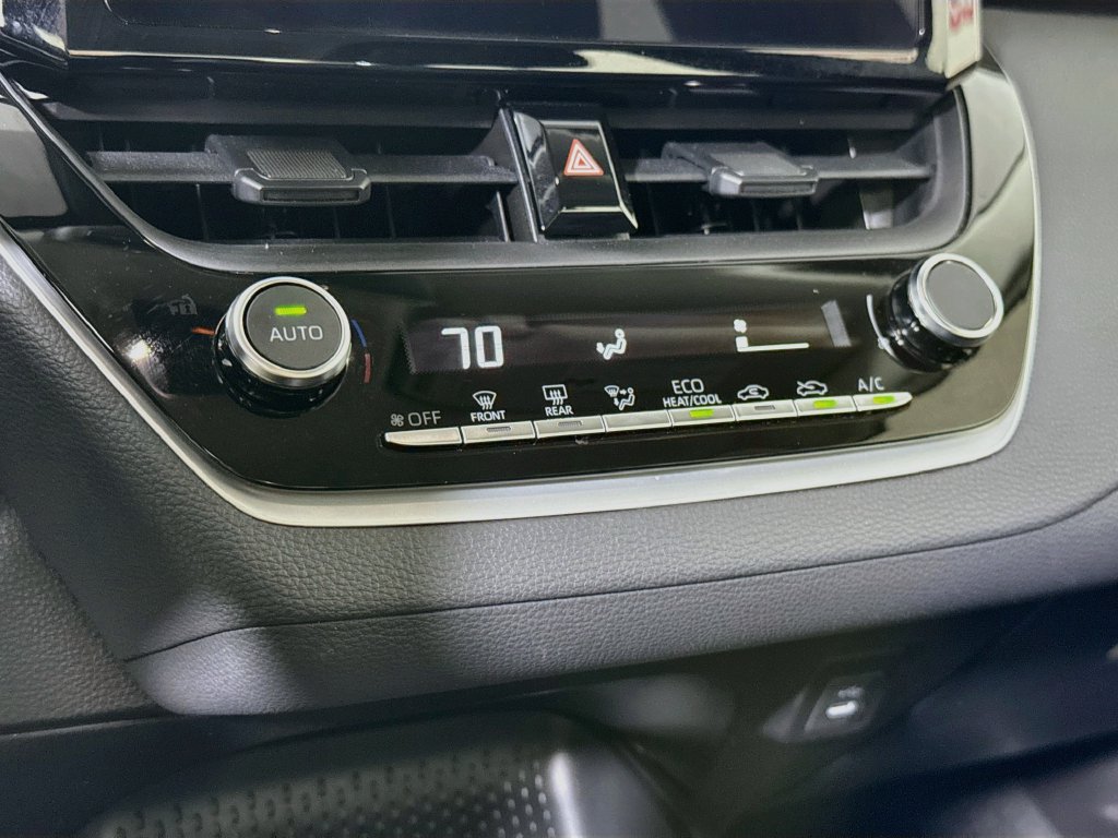 Certified 2025 Toyota Corolla LE AWD/4WD image 8