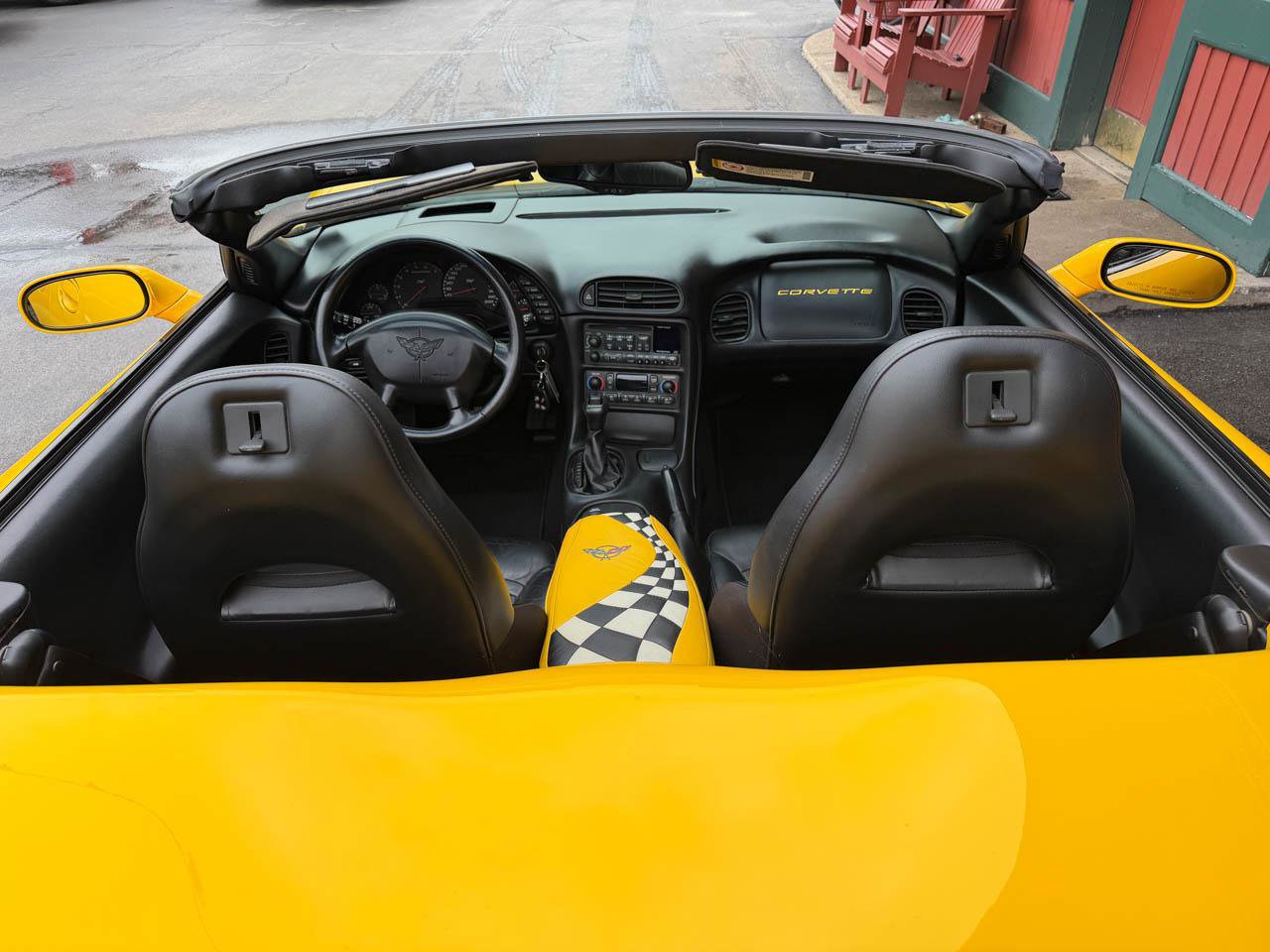 Used 2003 Chevrolet Corvette Convertible w/ Preferred Equipment Group1 RWD image 25