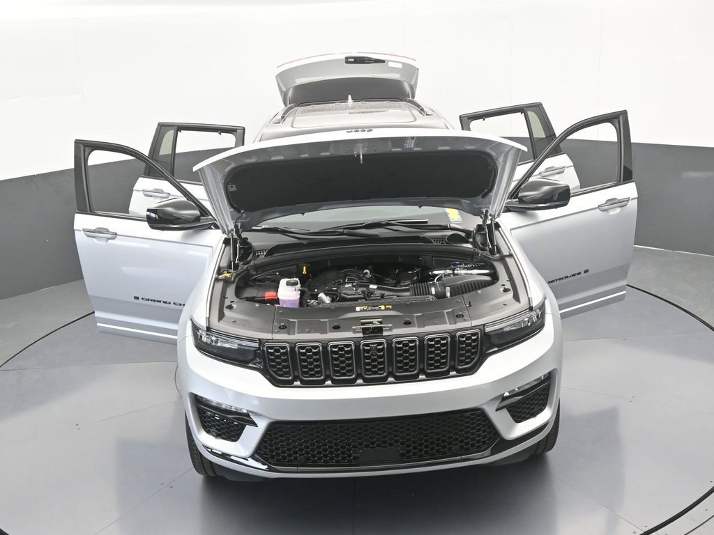New 2025 Jeep Grand Cherokee Summit image 70