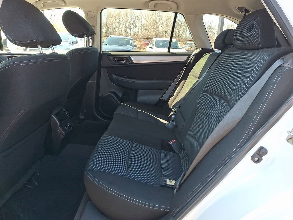 Used 2019 Subaru Outback 2.5i Premium image 11