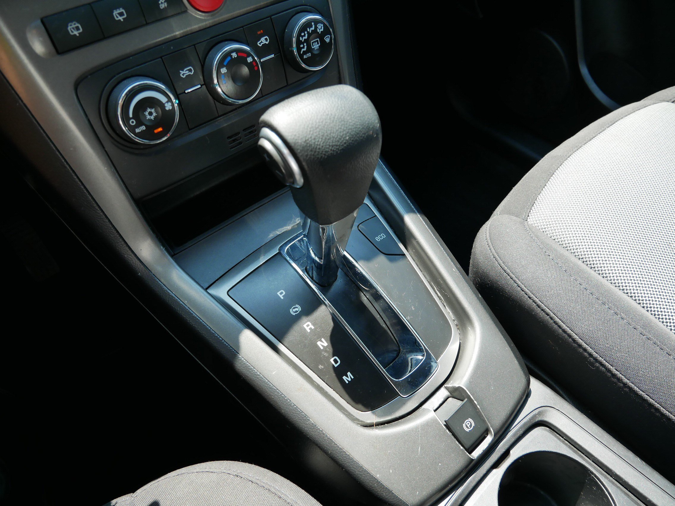 Used 2013 Chevrolet Captiva Sport LS FWD image 23