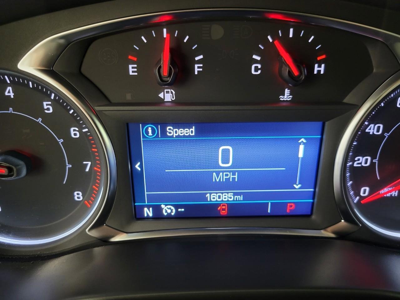 Used 2023 GMC Acadia SLE w/ Driver Convenience Package image 3