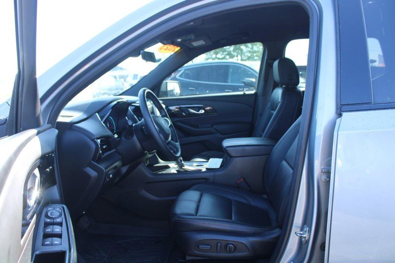 Used 2023 Chevrolet Traverse RS FWD image 8
